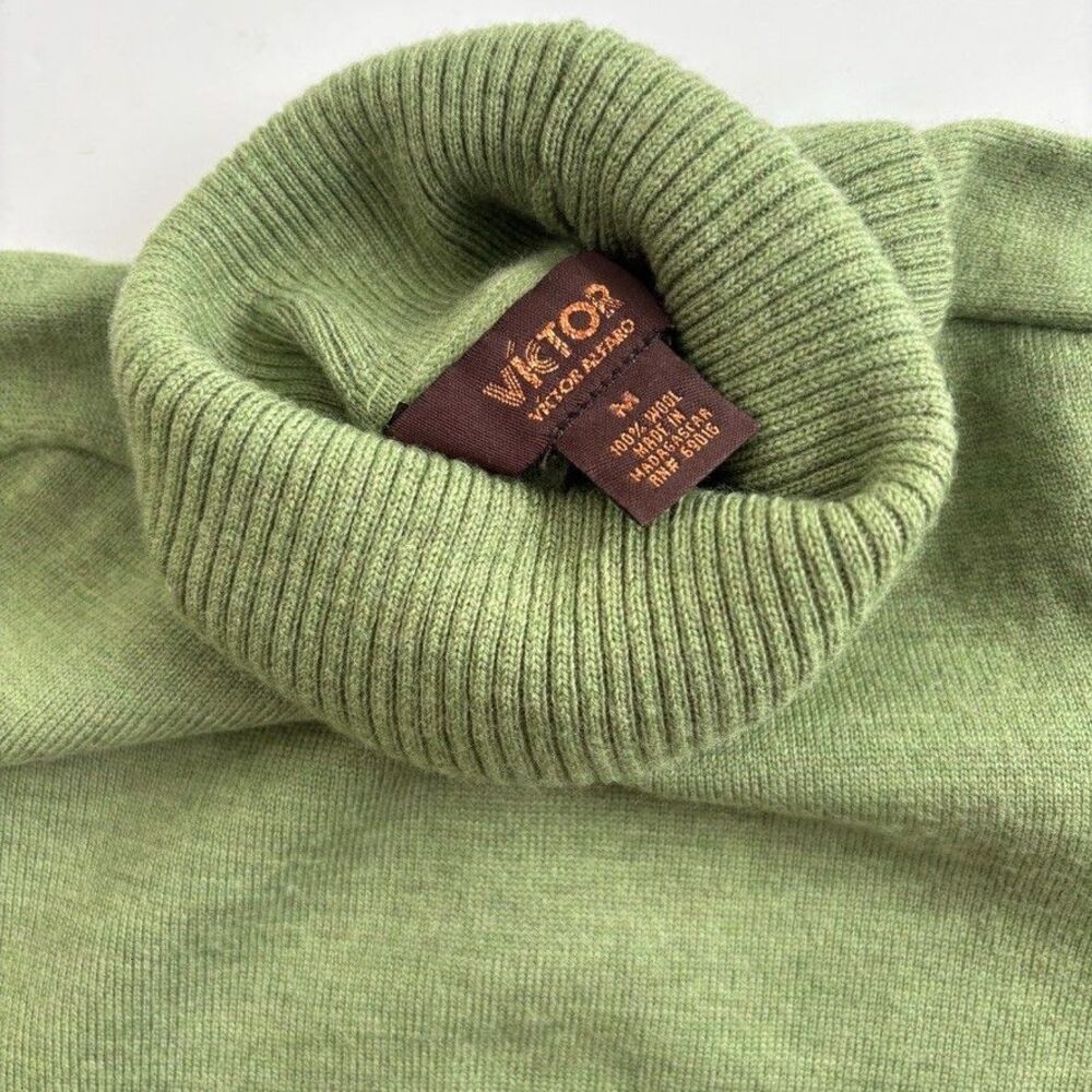 Victor Alfaro 100% Wool Knit Turtleneck Sweater Green Sz M Pullover Classic - Picture 3 of 6
